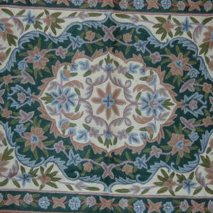 Crewel Rug Medallion Floral Arrangement Chain Stitched Wool Rug